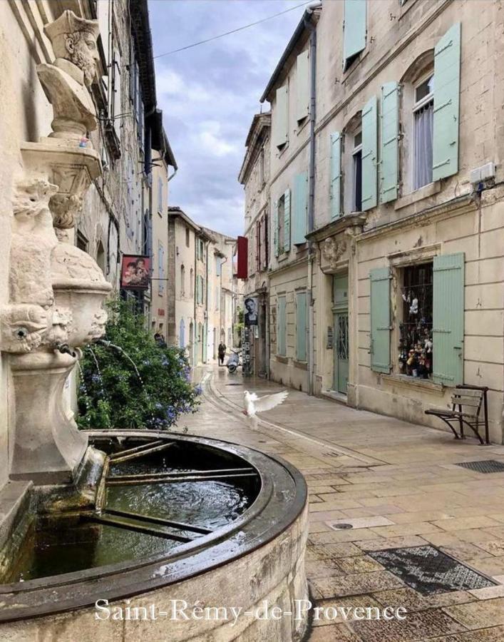 Nuit A La Roquette, Arles Appartement Buitenkant foto
